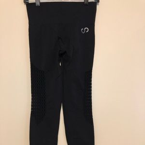 Curves and combat boots seamless leggings